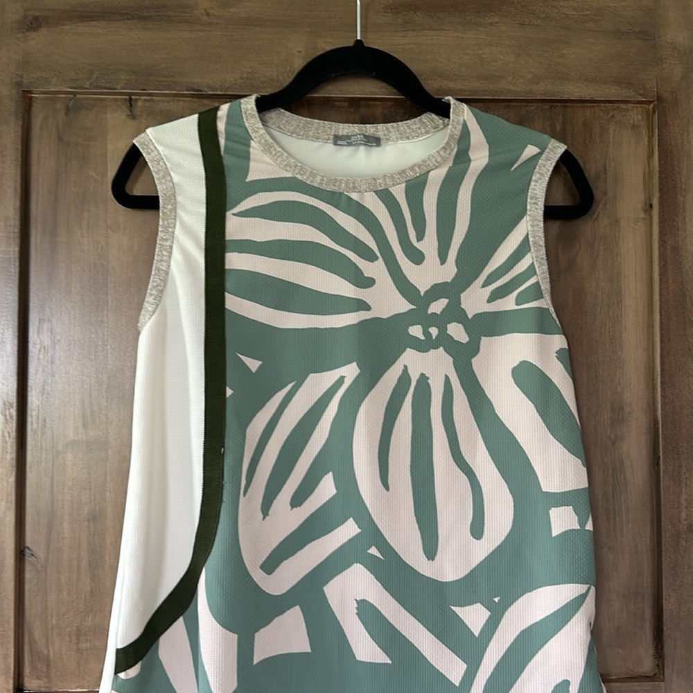 Zara Sleeveless Tropical Tank top - Picture 2 of 9